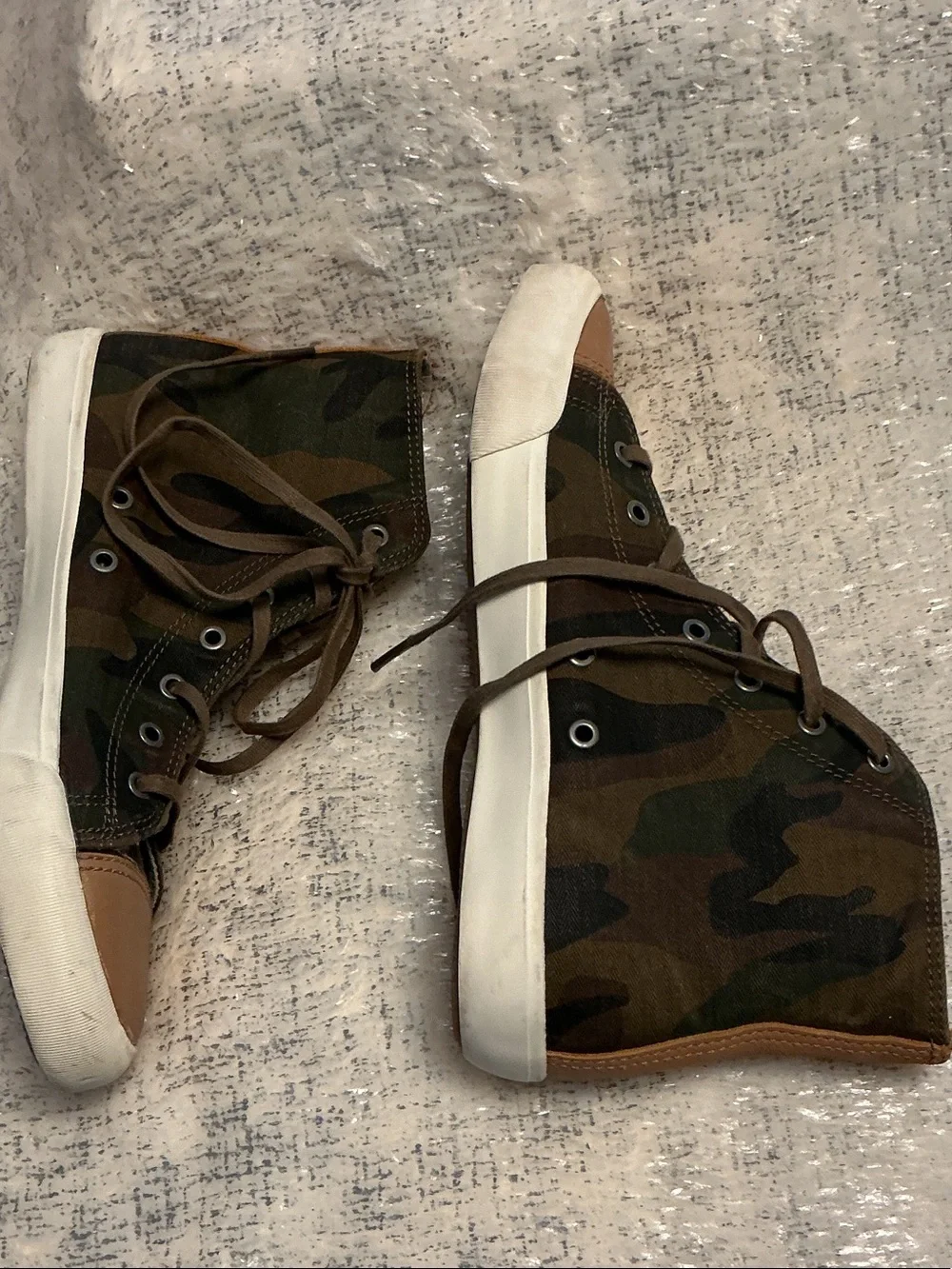 SeaVees Men's High-Top Camo Athletic Sneakers in Brown & Tan